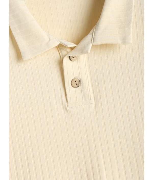 Textured Short Sleeves Polo Collared T-shirt And Basic Casual Shorts Set